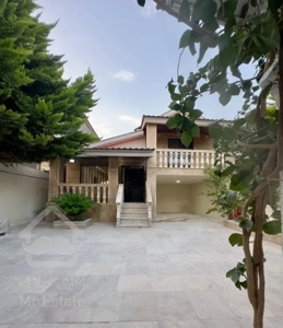 ویلا باغ نیم پیلوت/ بافت مسکونی/ سندتک برگ