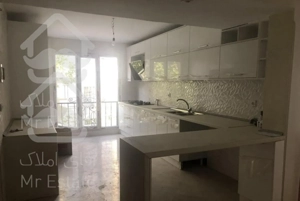 ۱۳۰ متر ۳ خوابه، ساقدوش