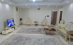 ۹۰متری/آپارتمان/تاپ لوکیشن/خرید و فروش