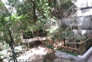 ۸۵متر دو خوابه پارکینگ حیاط مشجر