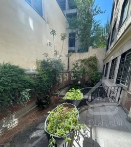 گلسنگ۱۴۰مترپذیرایی بزرگ حیاط خلوت پارکینگ بازسازی