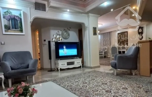 آپارتمان ۱۳۵ متری غرق نور  محله ی شهرآرا