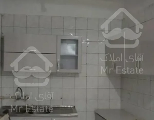 صفا شرقی /طبقه دوم / ۳۸ متر / پارگینگ موتور/