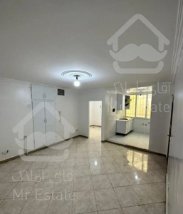 ۴۴ متر طبقه اول پارکینگ دار