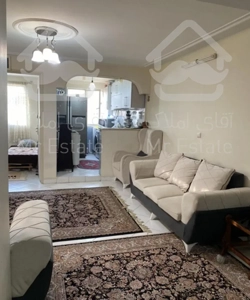 ۵۰ متر ۲ دقیقه تا مترو شادمان