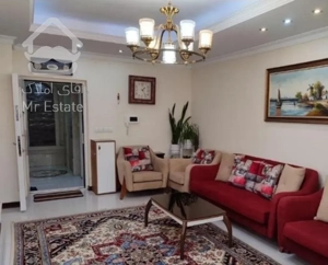 ۴۰ متر ۲ دقیقه تا مترو نواب