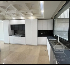 فروش،  ۱۷۱ متر، تک واحدی