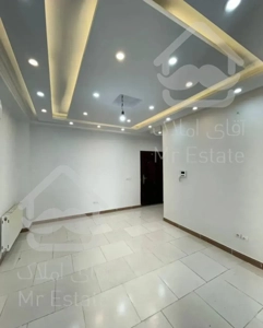 واحد۶۰متری درمنطقه مرفه نشین دریاچه