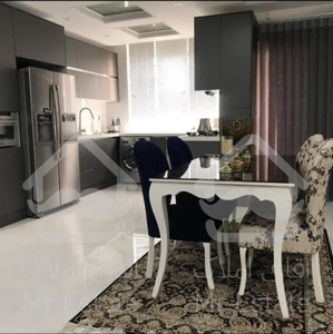 فروش ۹۷ متری در بلوار بعثت