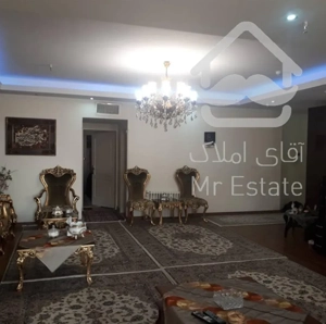 فروش ۹۵ متری غرق در نور