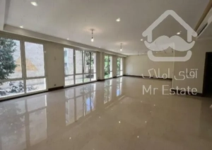 فروش ۲۴۷ متر تاپ لوکیشن آجودانیه