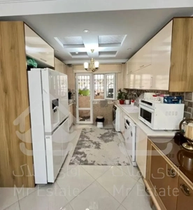 ۵۰متر فول امکانات سالن پرده خور کم واحد