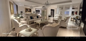 واحد ۱۰۰ متری،فول امکانات، باز سازی شوده،بدون پرتی، با مهدسی شوده عالی،تاپ لوکیشن، بدهیچ ضعف ای