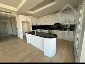 آپارتمان ۳ خوابه فوق لوکس