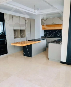 100 متری در پاسداران با امکانات