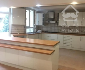 آپارتمان ۱۸۰ متری برای اجاره در زعفرانیه