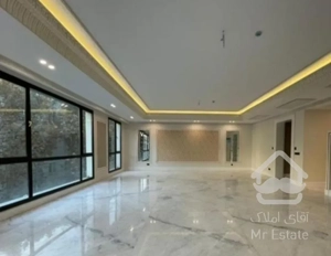 آپارتمان ۱۹۶ متری برای اجاره در آجودانیه