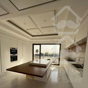 آپارتمان ۱۷۹ متری برای فروش در اقدسیه