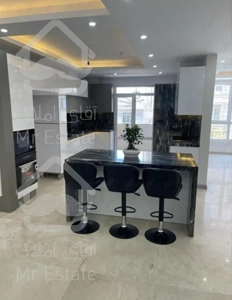 آپارتمان ۱۶۰متری سه خواب