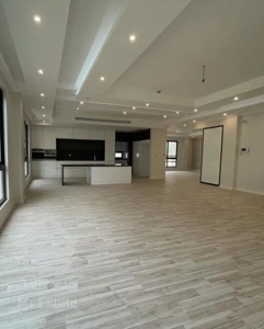 کیان آباد/ ۱۲۵ متر / واحد جلو/ ساخت ۹۸/