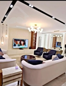 فروش اپارتمان زیر قیمت سالن پرده خور نور و نقشه عالی