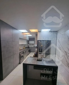 آپارتمان ۱۳۰ متری ۳ خوابه  و شیک