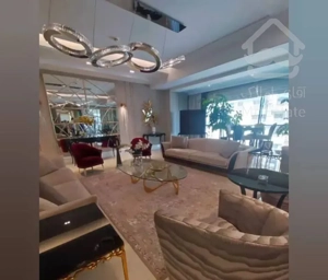 نیاوران(گلسنگ) ۲۳۰متر ویو شمال تراس قابل چیدمان