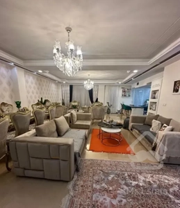 ۱۶۵متر/۳خواب/نبش میدان