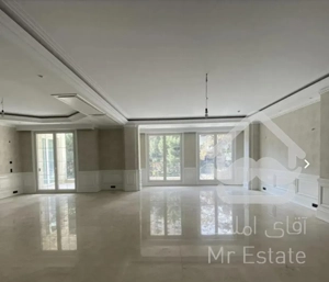 ۱۶۰ متر / سه خواب / روبه آفتاب / شهران جنوبی