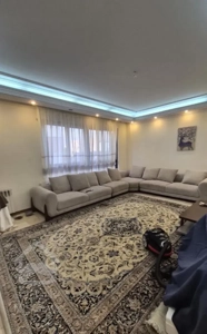 ۹۰ متر دو خوابه قلهک