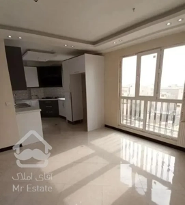 ۶۰ متر/سالن پرده خور/ خوش نقشه