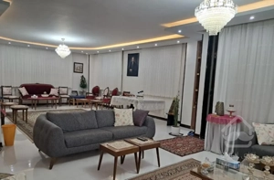 اپارتمان ۱۸۵ متری شیک و لاکچری