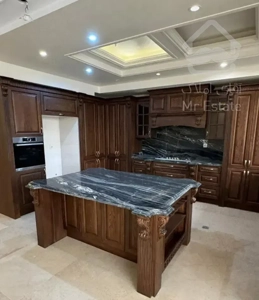 سازه بینظیر منطقه 208متر دور میدان(2پارکینگ)