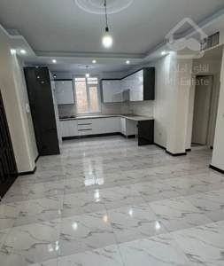 ۴۳متر*آسانسور*۸ساله*ترکیب نور و نقشه