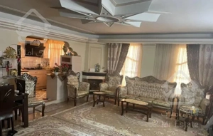 آپارتمان، ۸۰ متر، دو خوابه و دو انباری