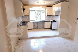 ۷۰ متر دو خواب با پارکینگ. بین ۱۳۱.  بلوار پروین