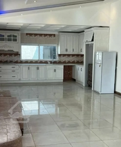 ۱۱۲متر/۲خواب/فول امکانات/سند آماده/سالن پرده خور