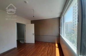 ۱۳۰متر کلیدنخورده/احمد زمانی