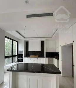 اول اقبال ۱۹۵متر سه خواب نوساز طبقه سوم فول شیک