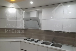 ۱۱۲ متر میدان هلال احمر