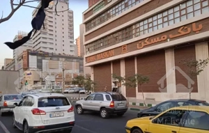 ۱۸۰متر تجاری /سند تک برگ/بر اصلی چهارراه