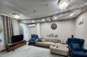 ۷۶متر واحد جلو *بازسازی شده*دو قدم تا اصلی فروردین