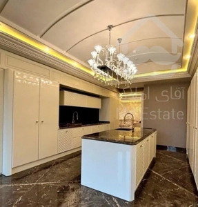 265متر/۳خواب+یک سوئیت مهمان/یک قدمی وکیل آباد