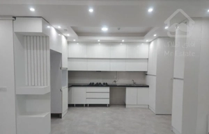 واحد ۱۶۷متری نوساز ابتدای بهاران ( قریان )