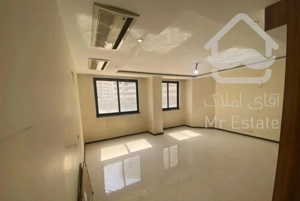 آپارتمان۱۰۰ متری کوهک/سالن پرده خور