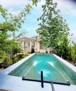 ی حس خوب و تو این ویلا باغ تجربه کن رویروی جنگل