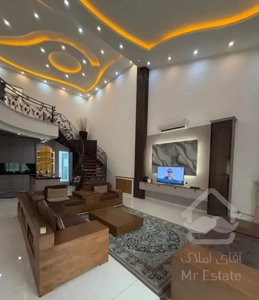 فروش ویلا دوبلکس استخردار