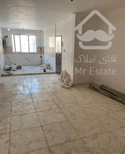 ۶۸متر نوساز خیابان