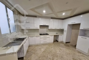 ۱۷۱متر سه خواب * تاپ لوکیشن منطقه * تخلیه