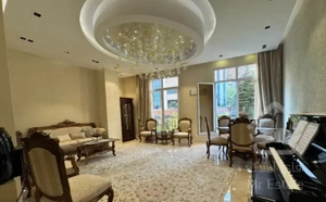 ۱۷۵متر/۳خواب/دوپارکینگ/لوکیشن تاپ